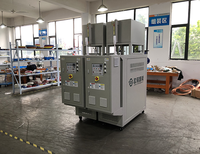 350℃高溫油溫機(jī)有什么特點(diǎn)