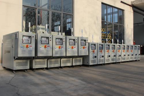 油溫機(jī)應(yīng)該加多少導(dǎo)熱油 油溫機(jī)應(yīng)該加多少導(dǎo)熱油